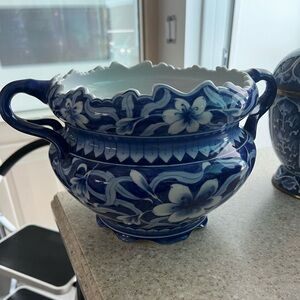 Blue and white vase